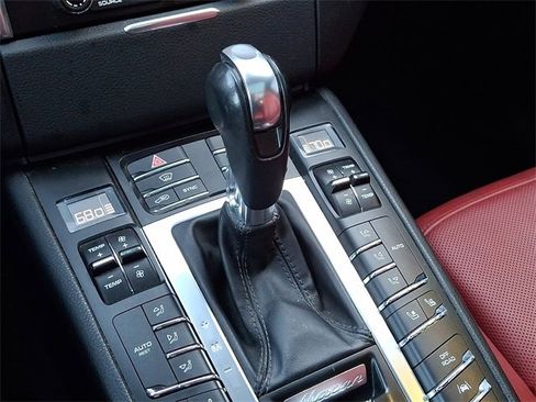Certified 2017 Porsche Macan S image 20