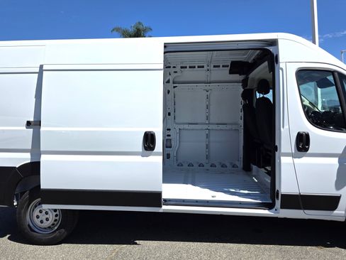 New 2026 RAM ProMaster 2500 image 14