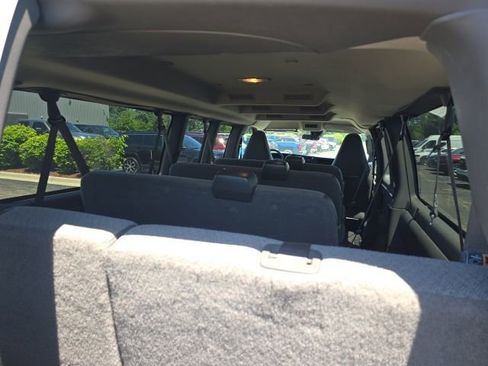 Used 2025 Chevrolet Express 3500 LT w/ LT Preferred Equipment Group RWD image 8
