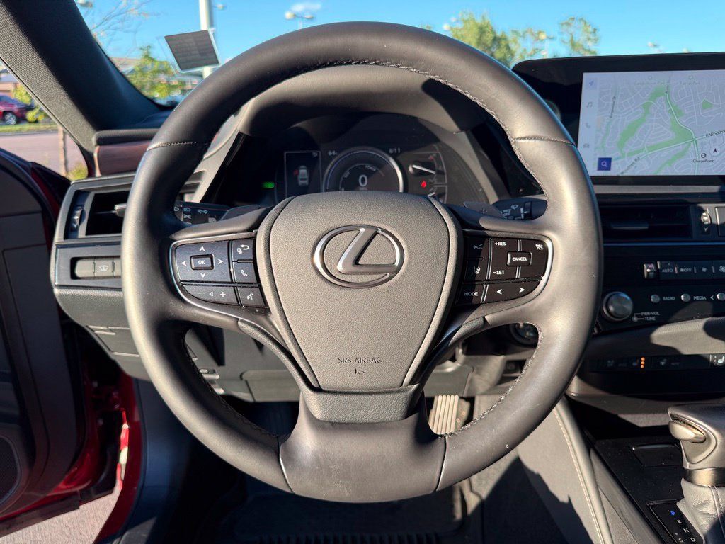 Used 2025 Lexus ES 300h w/ Premium Package FWD image 14