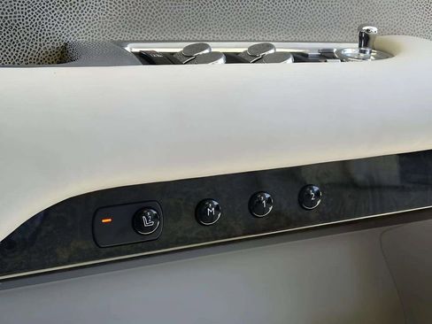 Used 2014 Rolls-Royce Wraith RWD image 10