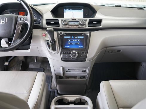Used 2014 Honda Odyssey Touring image 18