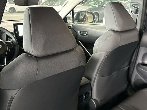 Used 2025 Toyota Corolla Cross LE FWD image 23