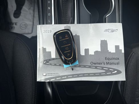 Used 2019 Chevrolet Equinox LT FWD image 24