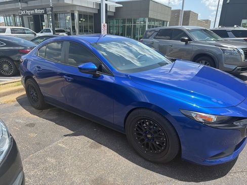 Used 2020 MAZDA MAZDA3 Sedan w/ Select Package FWD image 6