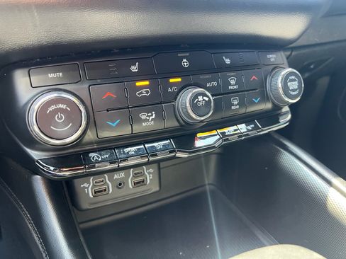 Used 2021 Dodge Durango GT RWD image 29