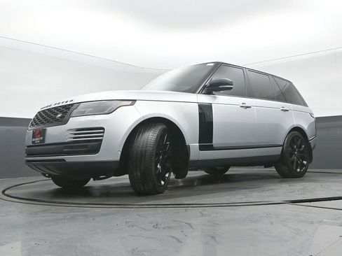 Used 2020 Land Rover Range Rover HSE image 32