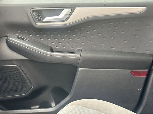 Used 2020 Ford Escape S image 29