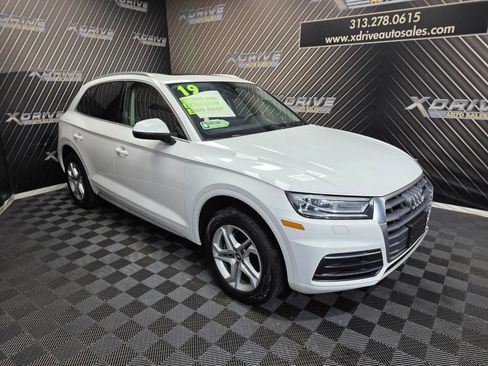 Used 2019 Audi Q5 2.0T Premium w/ Convenience Package image 8