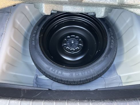 Used 2024 Nissan Altima 2.5 SV image 39