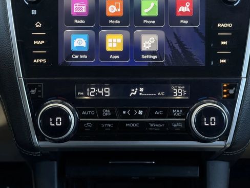 Used 2018 Subaru Outback 3.6R Limited image 32