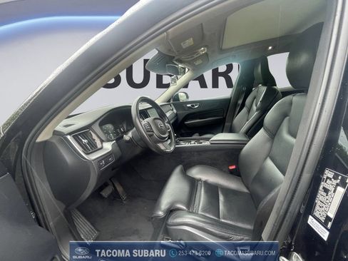 Used 2019 Volvo XC60 T5 Momentum w/ Premium Package AWD/4WD image 10