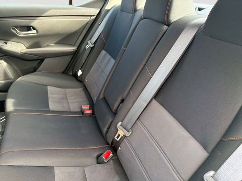 Used 2025 Nissan Sentra SR FWD image 11