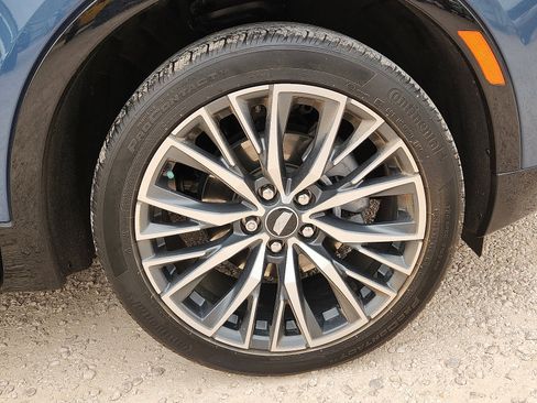 Used 2024 Cadillac XT4 Sport image 7