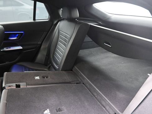 Used 2024 Mercedes-Benz GLC 300 4MATIC image 22