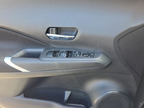 Used 2023 Nissan Kicks SV w/ Interior Electronics Package FWD image 26