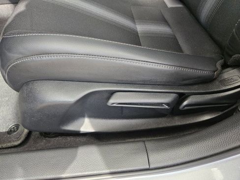 Used 2023 Honda Civic Sport image 28