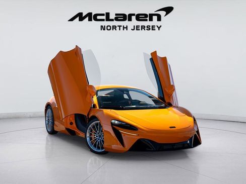 New 2026 McLaren Artura RWD image 6