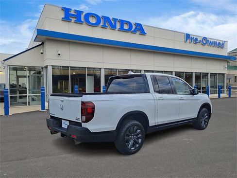 Used 2021 Honda Ridgeline Sport image 4