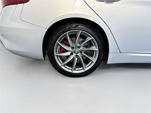 Used 2023 Alfa Romeo Giulia Sprint RWD image 18