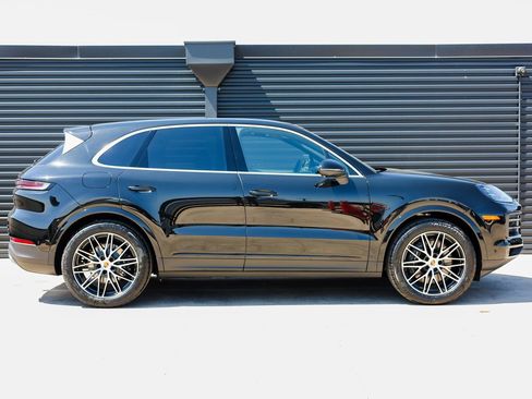 Certified 2026 Porsche Cayenne AWD/4WD image 8