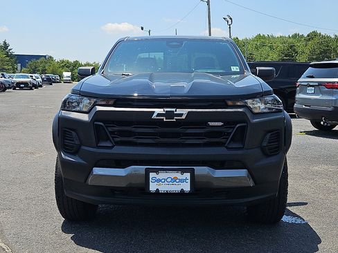 Used 2024 Chevrolet Colorado Trail Boss AWD/4WD image 2