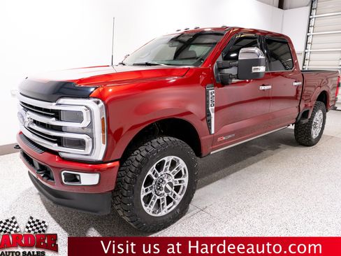 Used 2025 Ford F250 Platinum w/ Platinum Plus Package AWD/4WD image 2