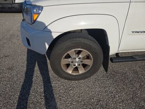 Used 2013 Toyota Tacoma PreRunner w/ SR5 Pkg RWD image 6