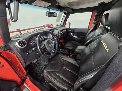 Used 2015 Jeep Wrangler Unlimited Sahara w/ Max Tow Package AWD/4WD image 35