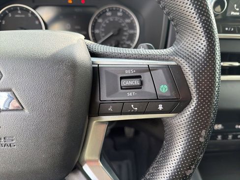 Used 2022 Mitsubishi Outlander SE image 26