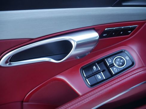 Used 2017 Porsche 911 Targa 4S image 16