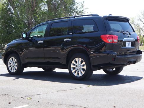 Used 2011 Toyota Sequoia Platinum AWD/4WD image 7