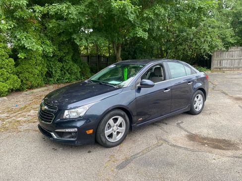Used 2016 Chevrolet Cruze LT FWD image 1