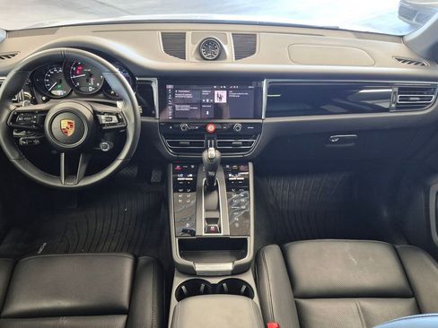 Certified 2026 Porsche Macan AWD/4WD image 11
