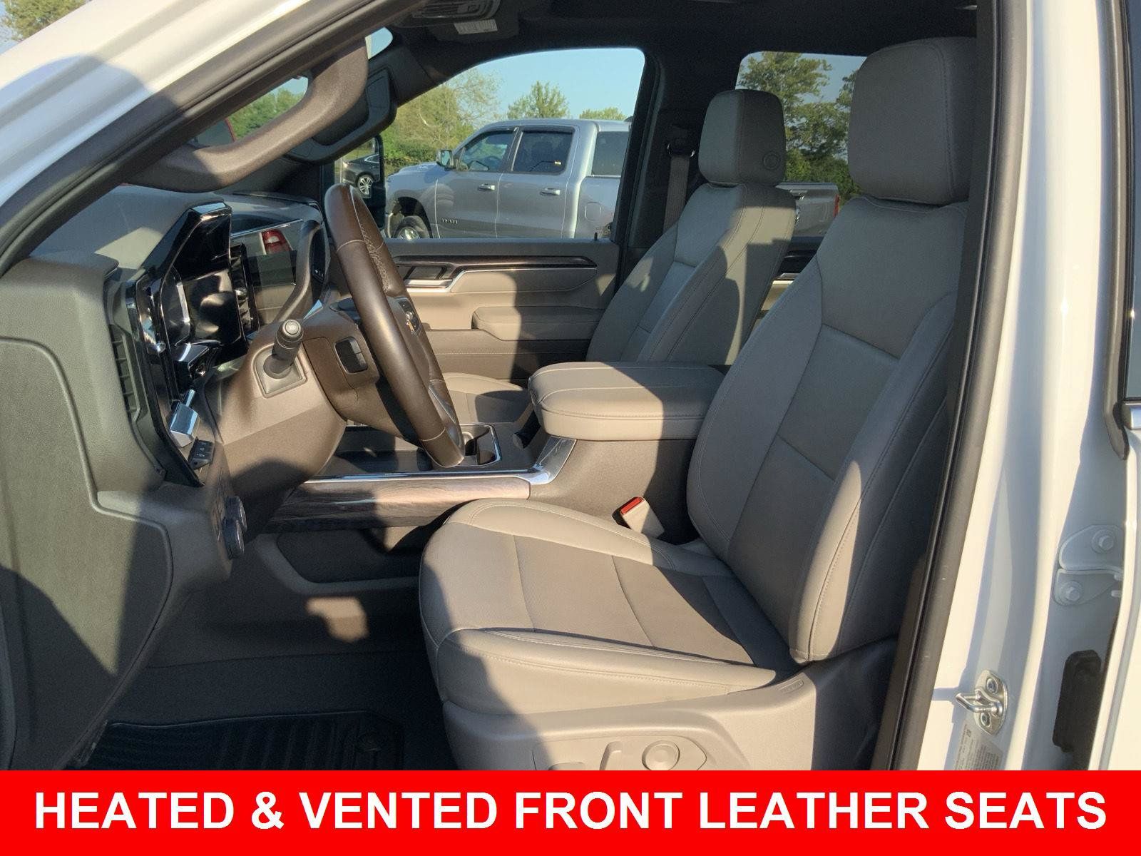 Used 2025 Chevrolet Silverado 3500 LTZ w/ LTZ Plus Package AWD/4WD image 5
