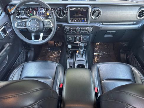 Used 2023 Jeep Wrangler Unlimited Sahara AWD/4WD image 14