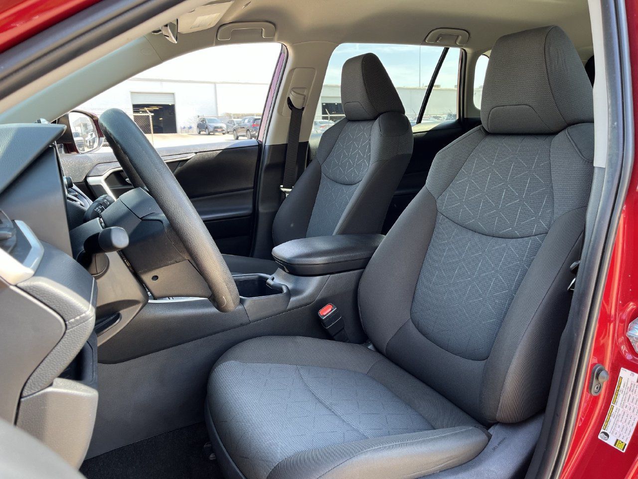 Used 2025 Toyota RAV4 XLE AWD/4WD image 23