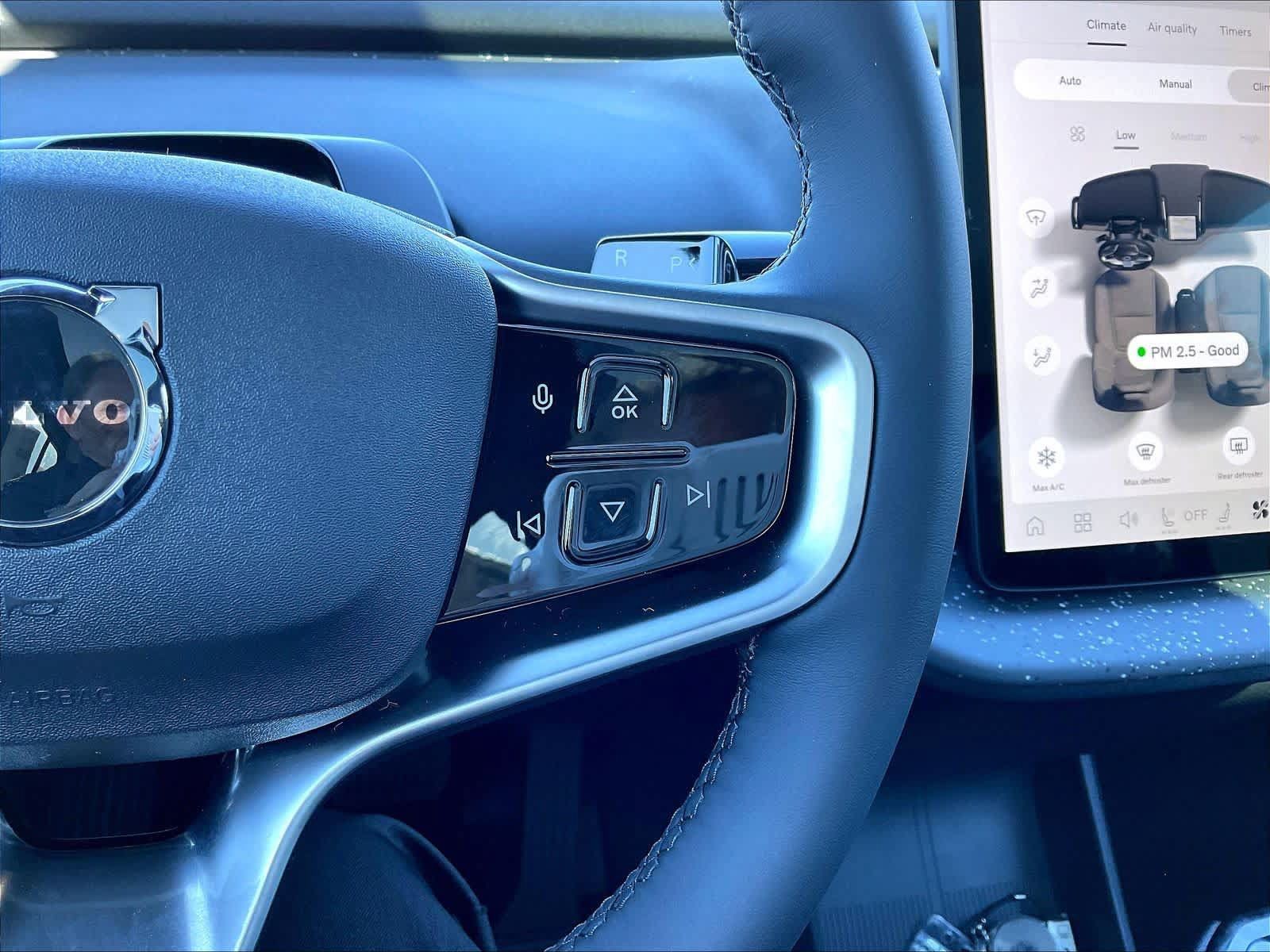 New 2025 Volvo EX30 Ultra w/ Protection Package Premier AWD/4WD image 18