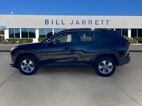 Used 2023 Toyota RAV4 XLE image 4