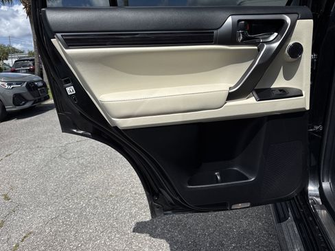 Used 2023 Lexus GX 460 Luxury w/ Sport Design Package AWD/4WD image 41