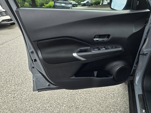 Used 2024 Nissan Kicks SV w/ Interior Electronics Package FWD image 15