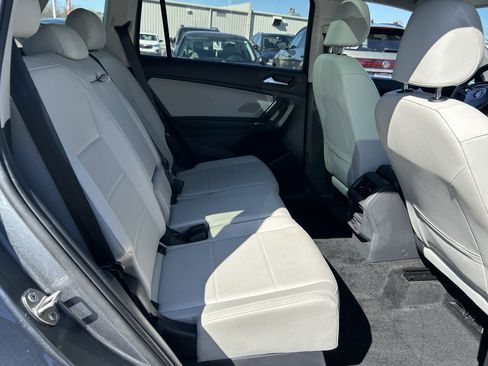Used 2020 Volkswagen Tiguan SEL image 26