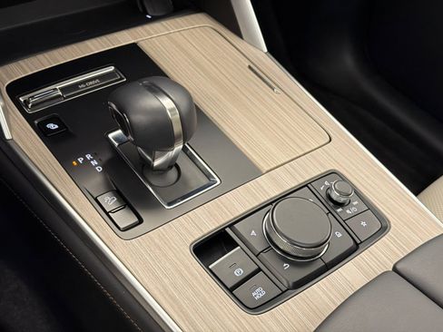 Used 2024 MAZDA CX-90 Plug-In Hybrid w/ Premium Pkg image 32