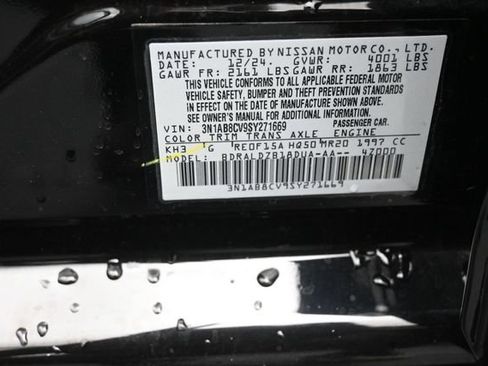 Used 2025 Nissan Sentra SV FWD image 16