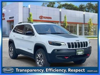 Used 2022 Jeep Cherokee Trailhawk video 1