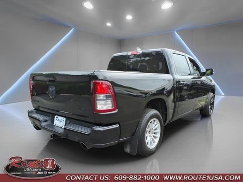 Used 2022 RAM 1500 Big Horn AWD/4WD image 3