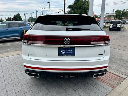 Certified 2025 Volkswagen Atlas Cross Sport SEL Premium R-Line AWD/4WD image 6