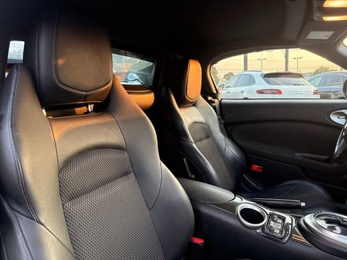 Used 2014 Nissan 370Z Touring RWD image 25