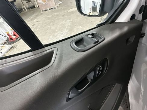 Used 2023 Ford Transit 350 XLT RWD image 19