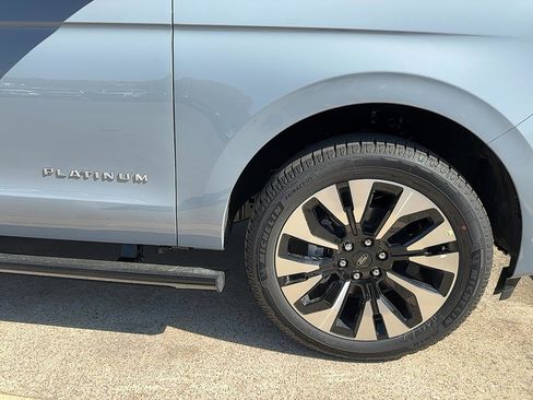 New 2025 Ford Expedition Platinum w/ Driver's Package image 12